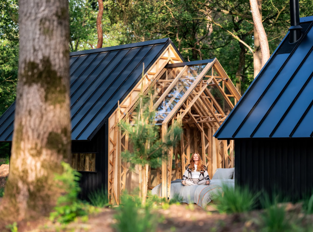 The Anna Stay 2.0 opens to the outside with manually sliding walls