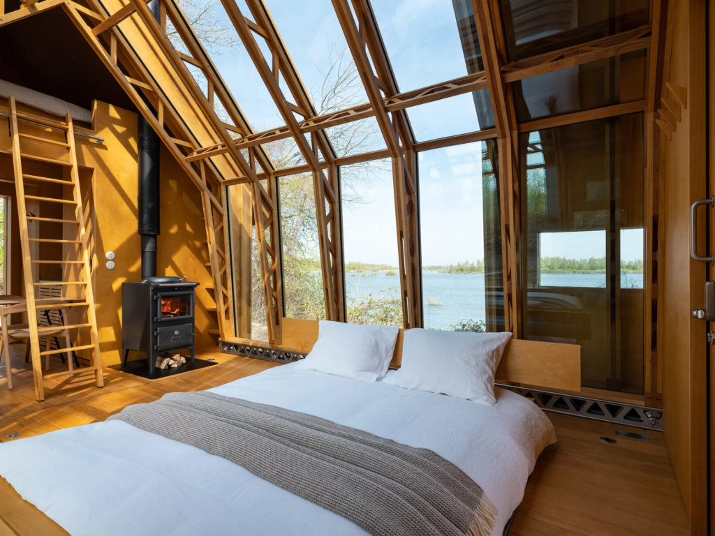 Anna Stay 2.0's bed and bathtub are stowed in the floor when not in use