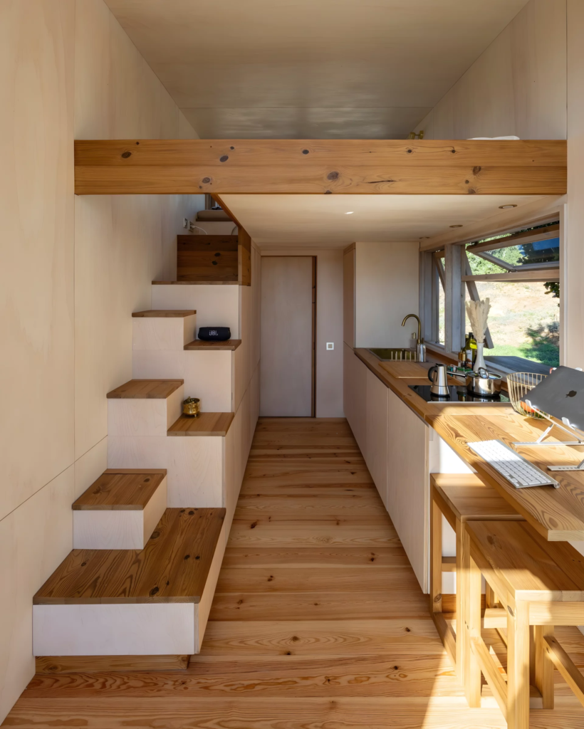 The Duna's interior is arranged around its central living area